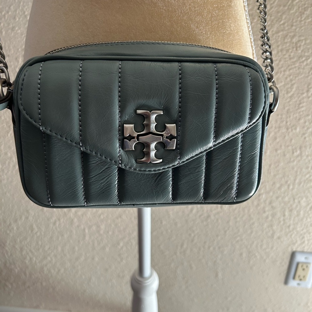 Tory Burch Kira cámara bag